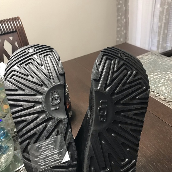 Ugg boots - Picture 3 of 7